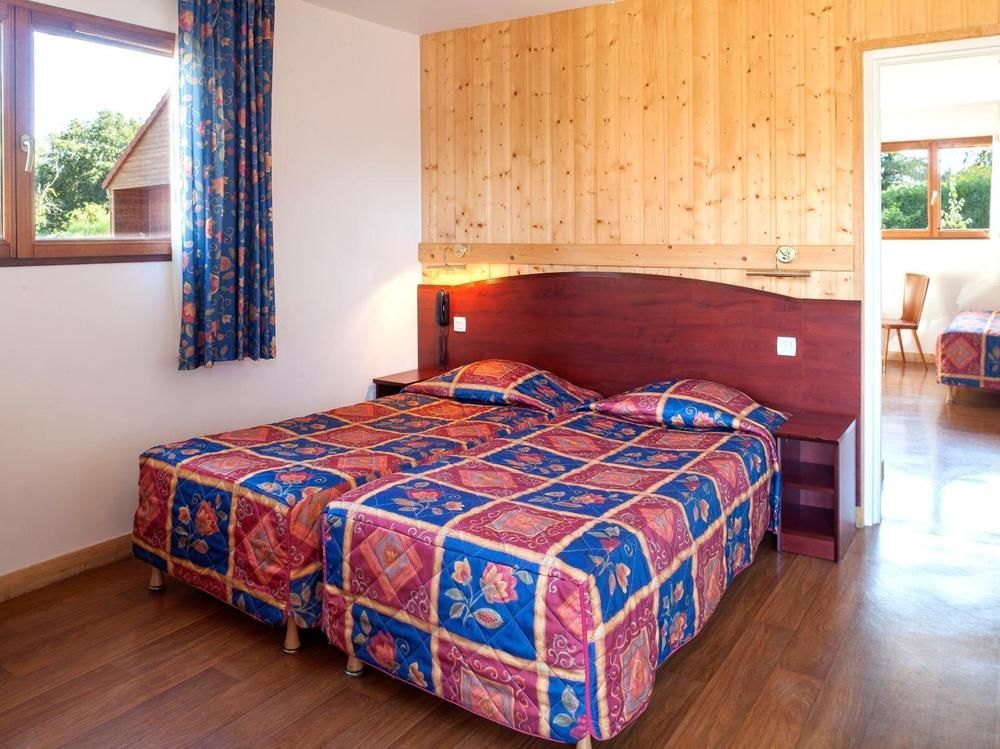 Le Chalet De La Foret Hotel 3 Etoiles Et Restaurant Vierzon Esterno foto