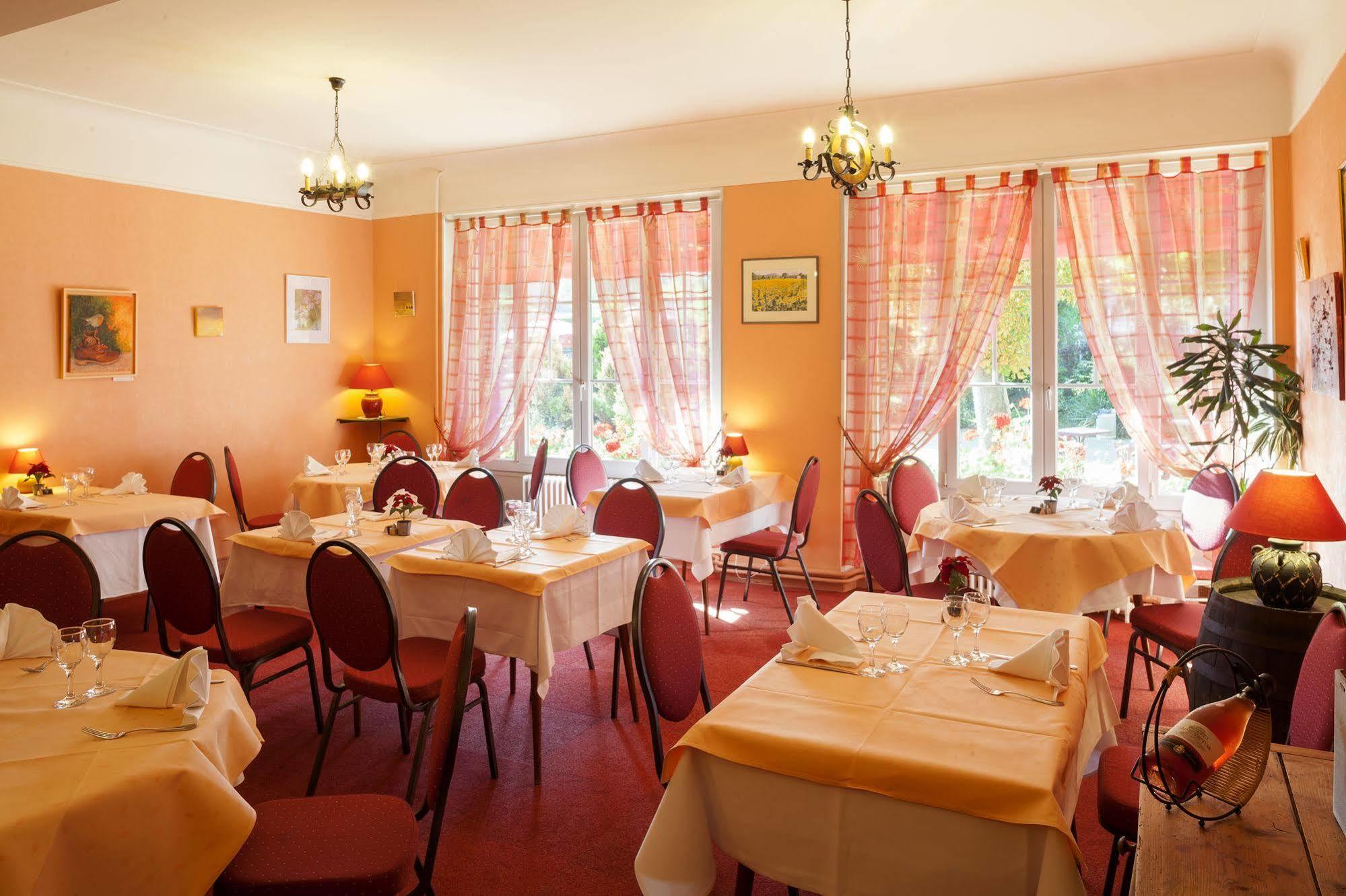 Le Chalet De La Foret Hotel 3 Etoiles Et Restaurant Vierzon Esterno foto